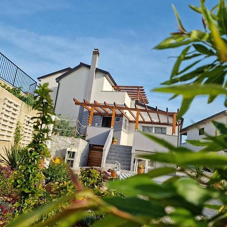 Ferienwohnung Apartman Luce Brzac Exterior foto