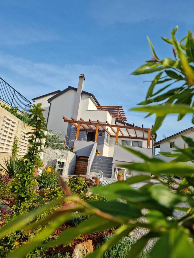 Ferienwohnung Apartman Luce Brzac Exterior foto