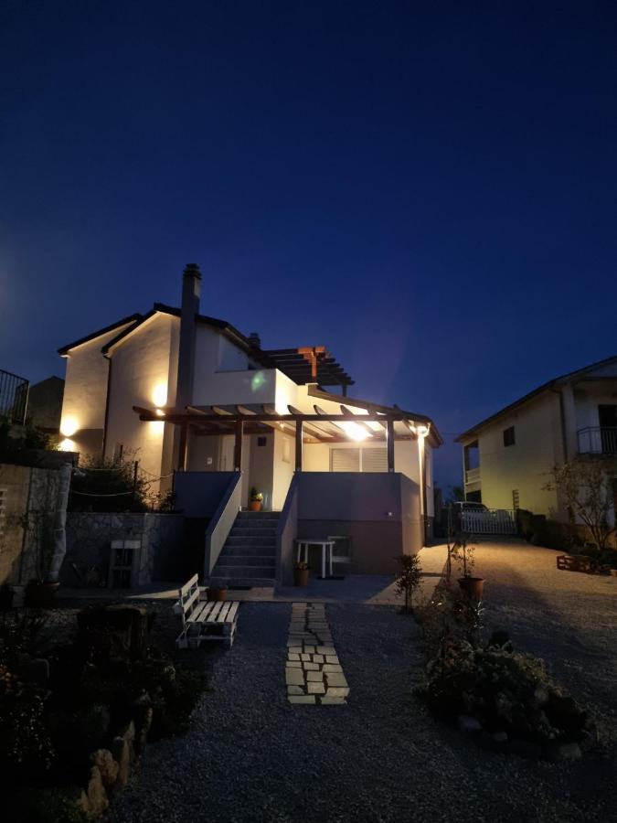 Ferienwohnung Apartman Luce Brzac Exterior foto